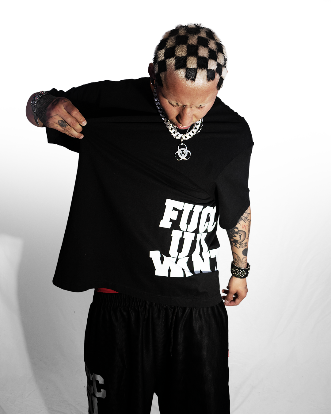 BLACK SIDE TEE